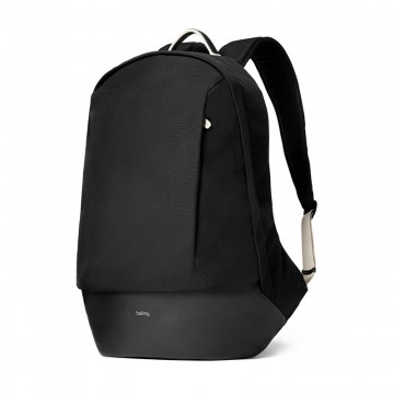Classic Backpack Premium - Reppu:   Nahkapaneelit ja hieno sisävuoraus erottavat Premium-mallin tavallisesta.  
 Classic Backpack Premium on tehty...