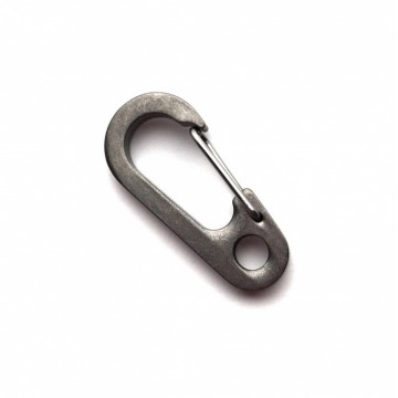 Titanium Gate Clip:  The Ti Gate Clip secures your gear and stays verstatile without adding a lof of extra weight. 
 The smallest size...