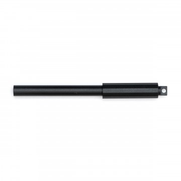 Magnetic - Kynä:  Magnetic Pen on tehty alumiinista ja painaa alle 20 g, joten sitä on vaivaton kantaa mukana. Kärjessä on...
