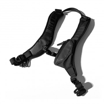 Harness Kit - Reppuhihnat:  Harness Kit on yhteensopiva uusimman X-PAK Evo ja Apex Liner Pro -laukkujen kanssa ja muuntaa ne repuksi käden...