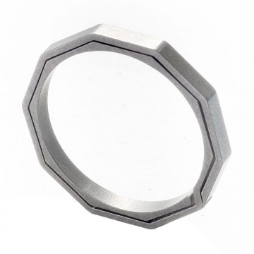 Knox Keyring -    Titanium Lateral Split Key Ring   
  The design of the KNOX keyring...
