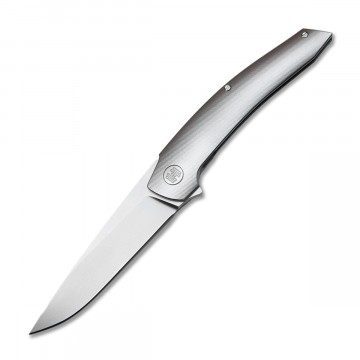 Model T - Veitsi:  Tapio suunnitteli tämän veitsen riittävän pieneksi päivittäiseen taskukantoon, mutta riittävällä terällä hommien...