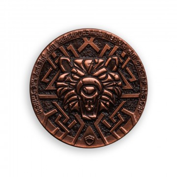 Witcher Coin Copper:  Kolikon toisella puolella on Witcher Bear School -symboli, jolla on tekijälleen erityinen merkitys. Symbolin...